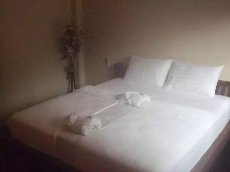 هتل Silver Sands Resort   Koh Tao