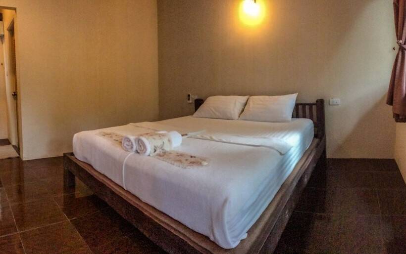 בית מלון כפרי Silver Sands Resort Koh Tao