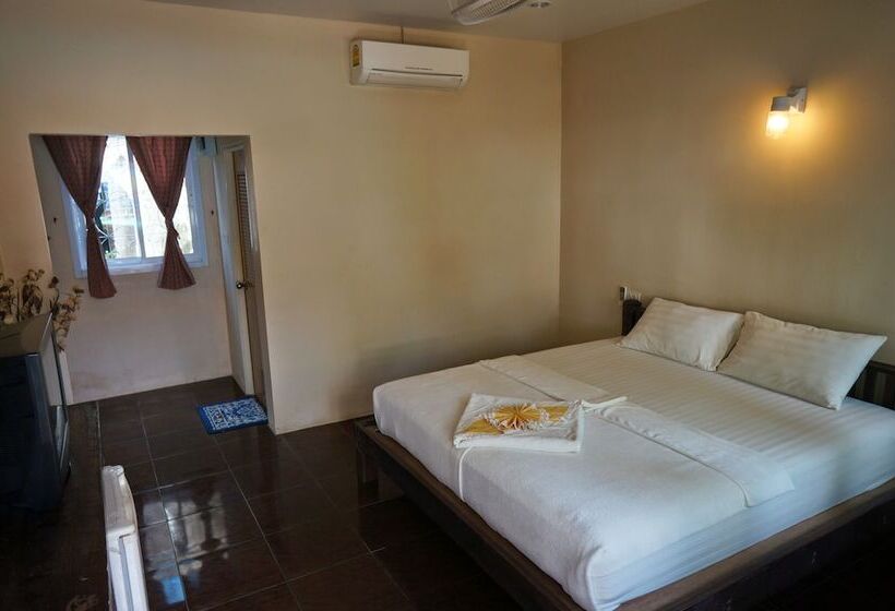 בית מלון כפרי Silver Sands Resort Koh Tao