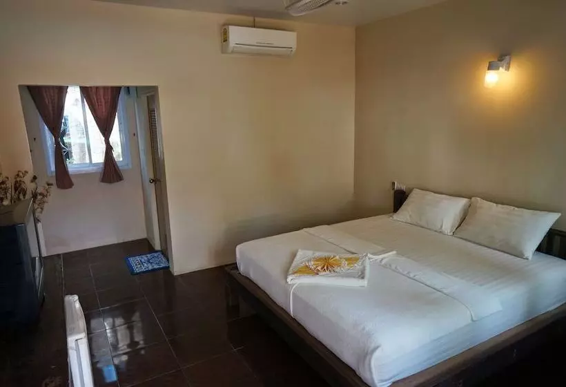 هتل Silver Sands Resort   Koh Tao