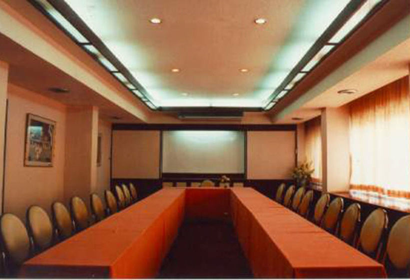 Hotelli The Canal Garden Resort