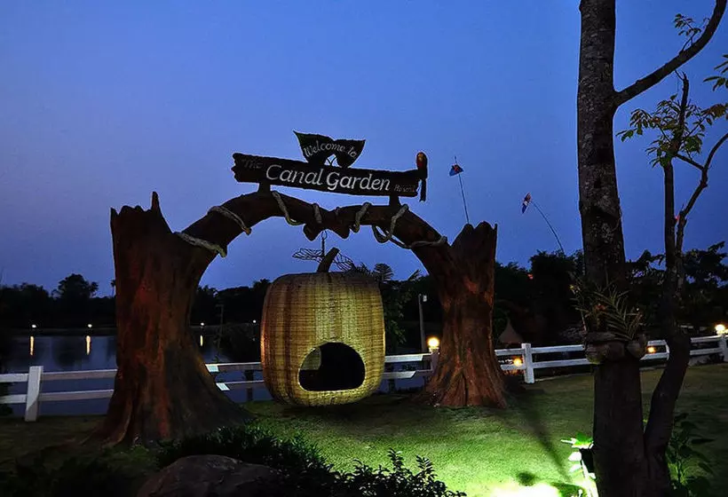 Hotelli The Canal Garden Resort