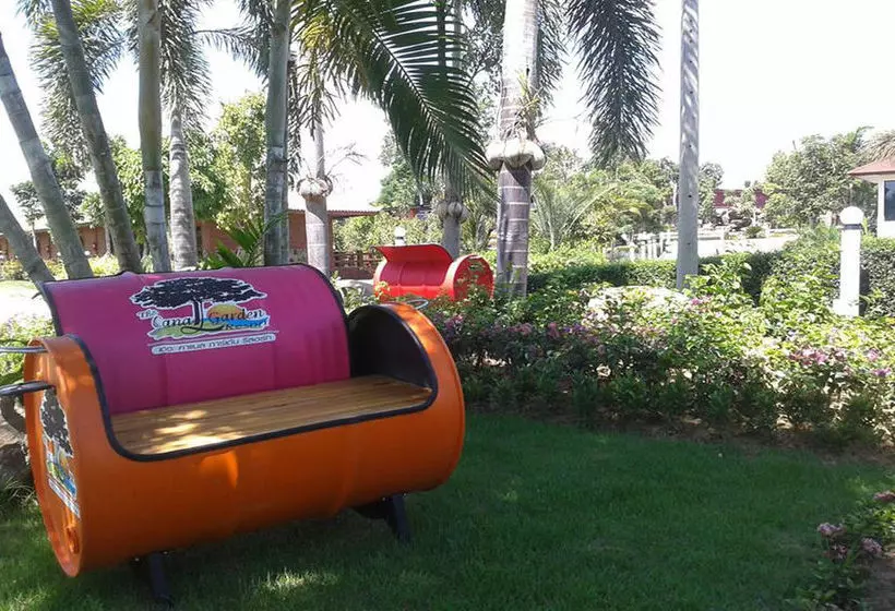 Hotelli The Canal Garden Resort