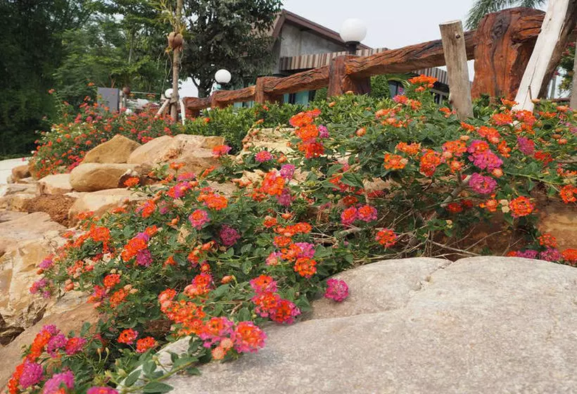 Hotelli The Canal Garden Resort