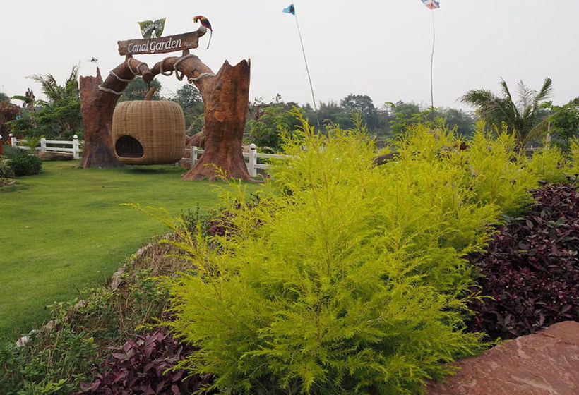 Hotelli The Canal Garden Resort