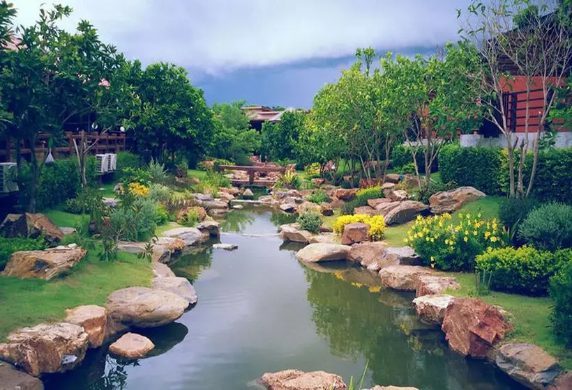 Hotelli The Canal Garden Resort