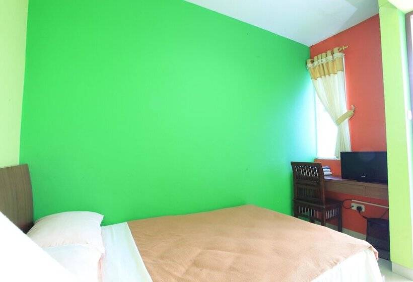 فندق The Nancy S Homestay Pekanbaru Mitra Reddoorz