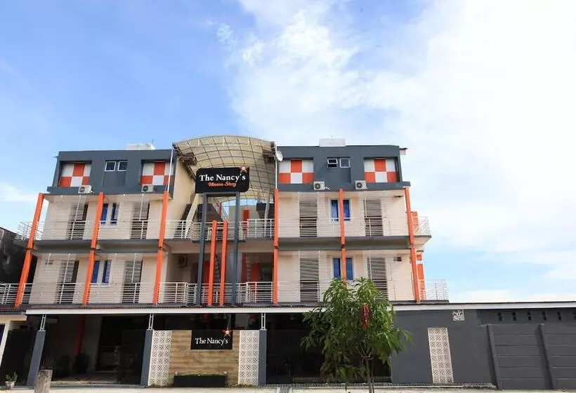 Hotelli The Nancy S Homestay Pekanbaru Mitra Reddoorz