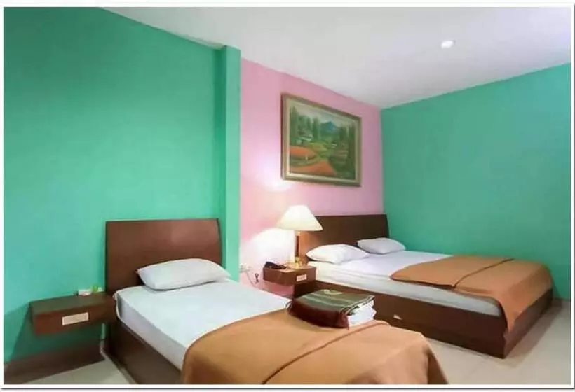 Hotelli The Nancy S Homestay Pekanbaru Mitra Reddoorz
