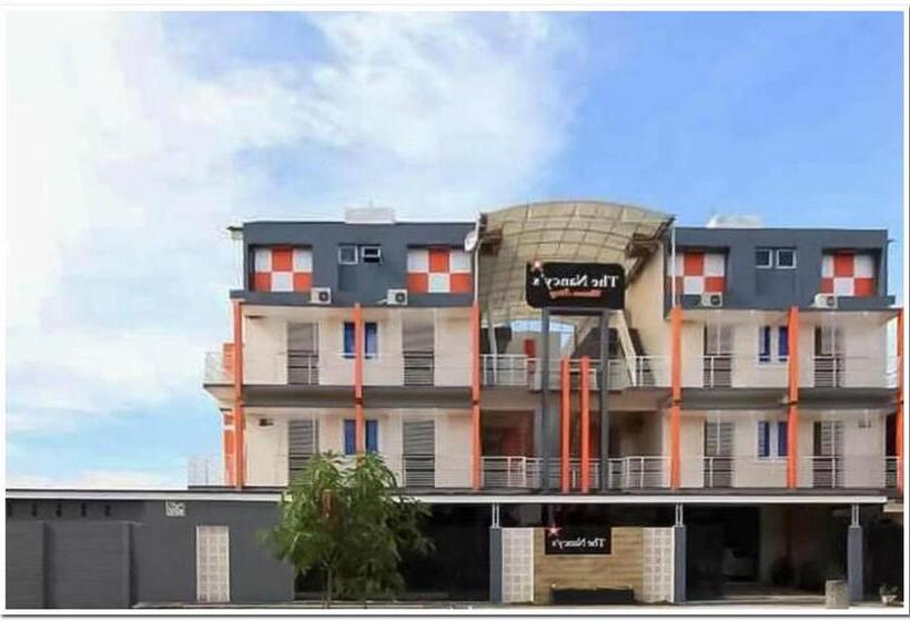 فندق The Nancy S Homestay Pekanbaru Mitra Reddoorz
