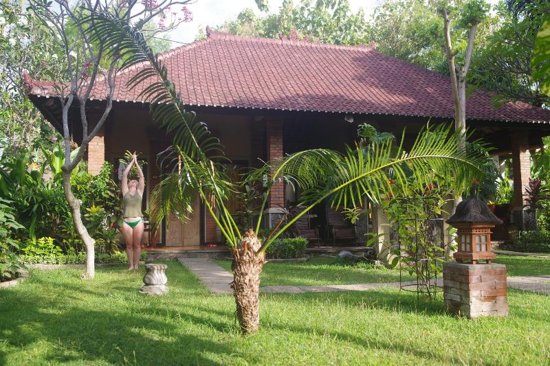 فندق Tirta Sari Bungalow
