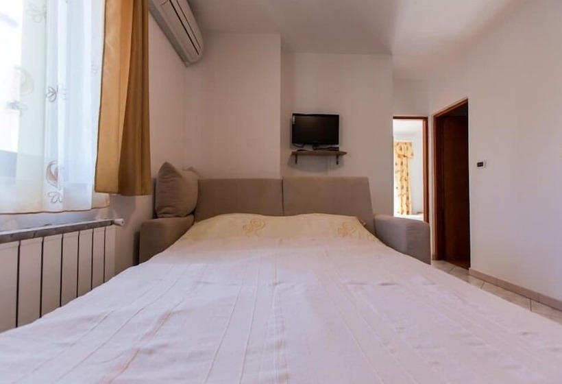 בית מלון כפרי Villa Mara