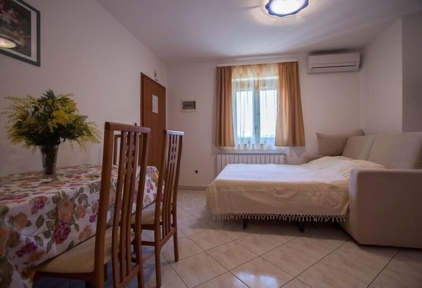 בית מלון כפרי Villa Mara