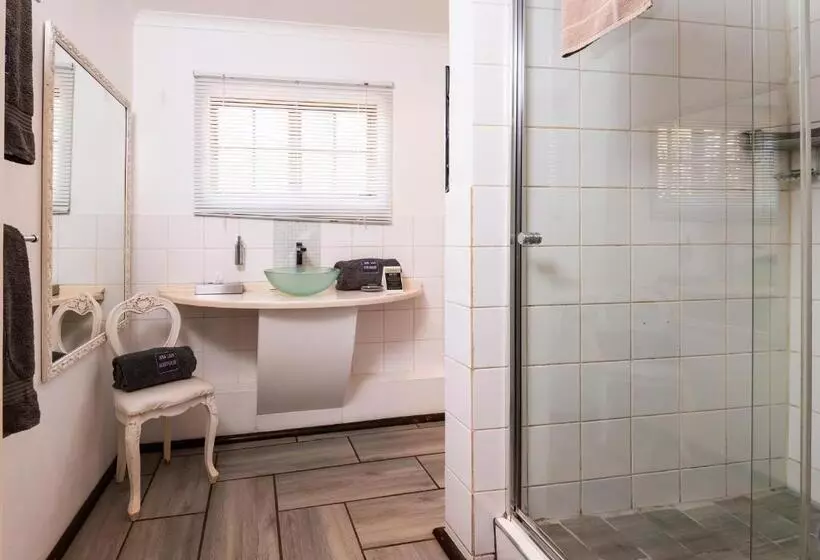 Majatalo Ama Zulu Guesthouse & Safaris