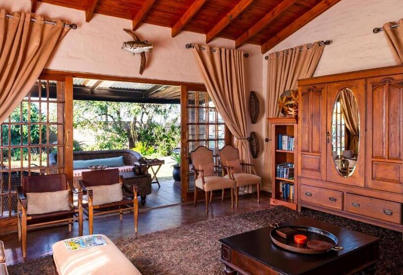 ペンション Ama Zulu Guesthouse & Safaris