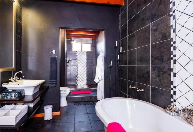 بنسيون Ama Zulu Guesthouse & Safaris