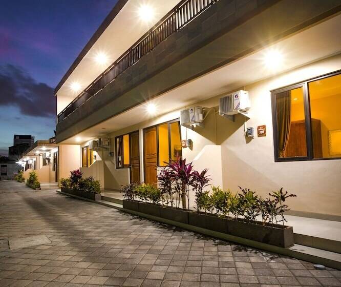 פנסיון Dee Mansion