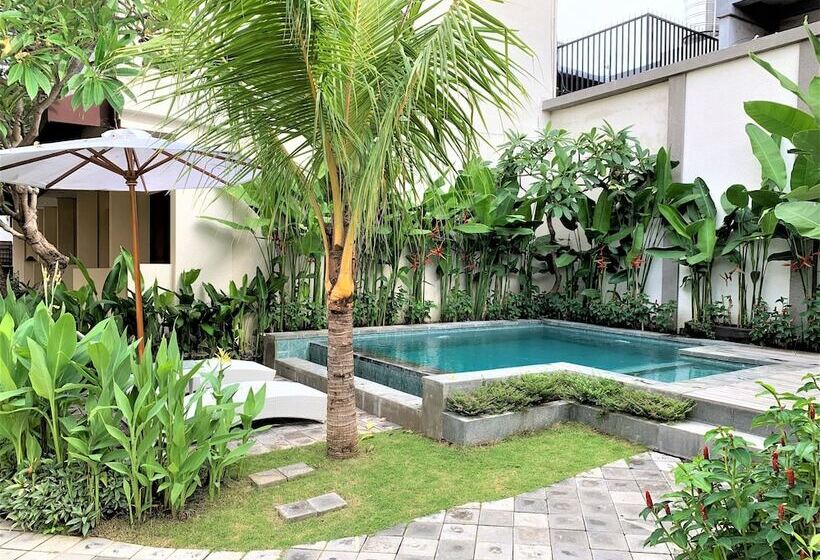 פנסיון Dee Mansion