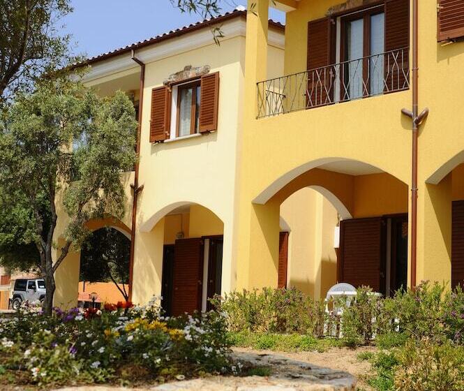 Residence L'isola Surf House