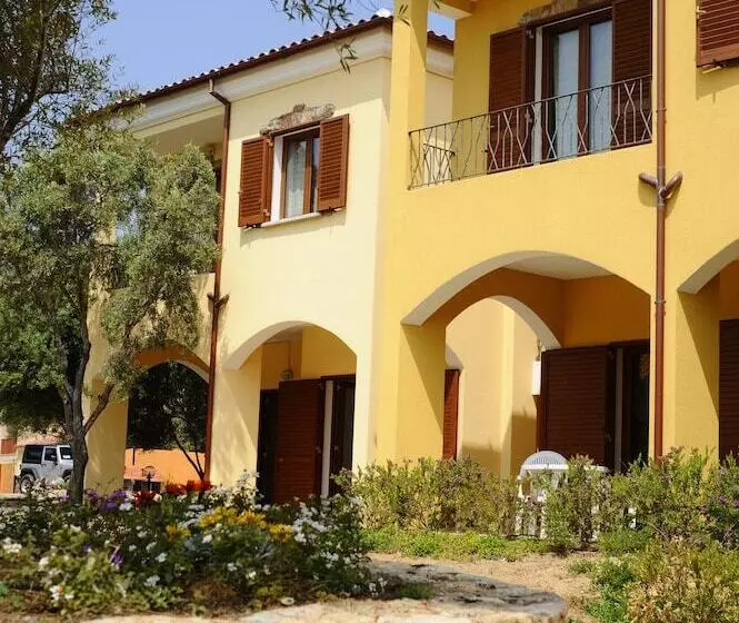 Residence L'isola Surf House