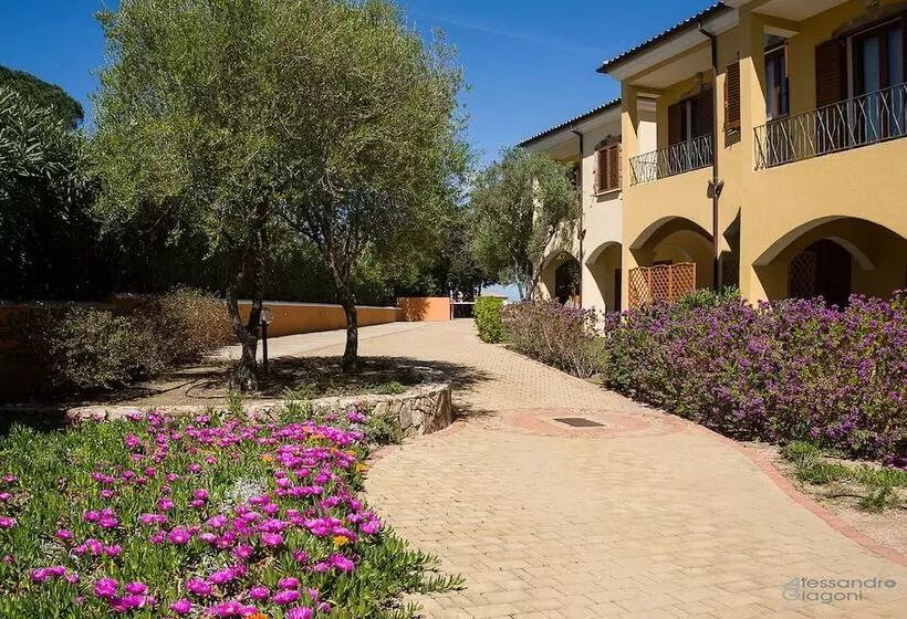 Residence L'isola Surf House
