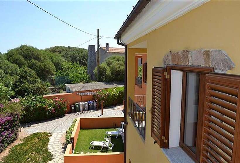 Residence L'isola Surf House