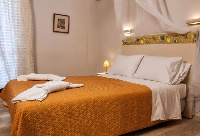 Veroniki Studios & Apartments