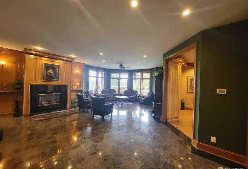 مبيت وإفطار The Mansion Inn