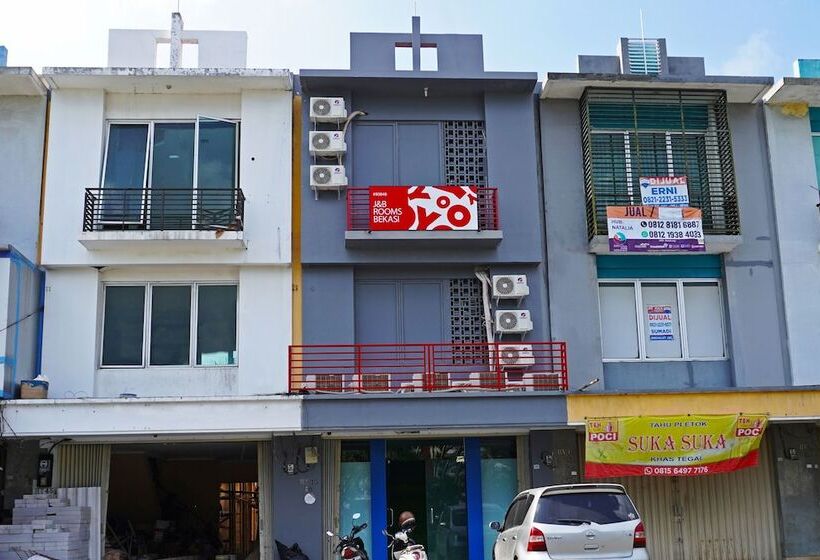 Hotel J&b Rooms By Oyo