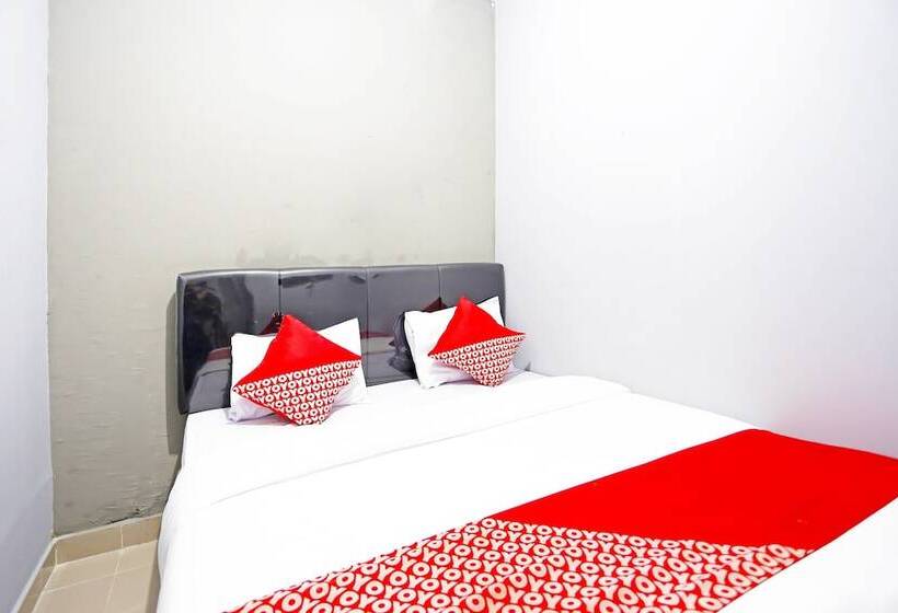 Hotel J&b Rooms By Oyo