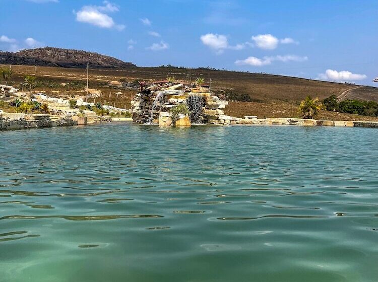 هتل Pousada A Gruta