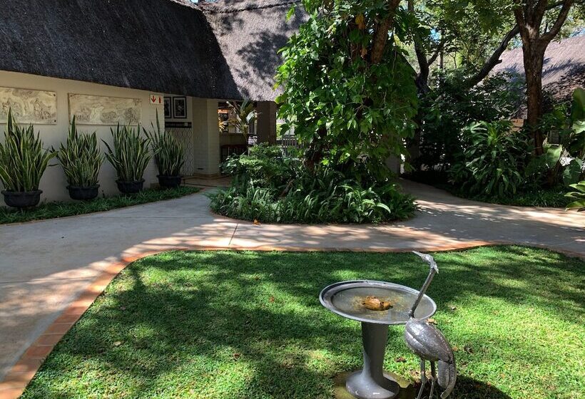 هتل Pamarah Lodge