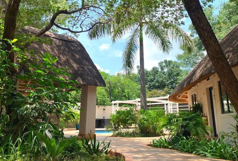 هتل Pamarah Lodge