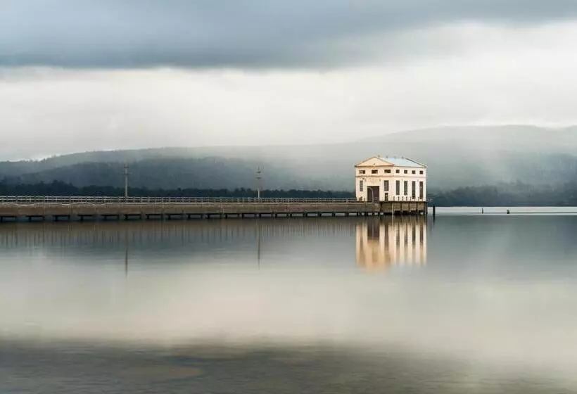 ホテル Pumphouse Point