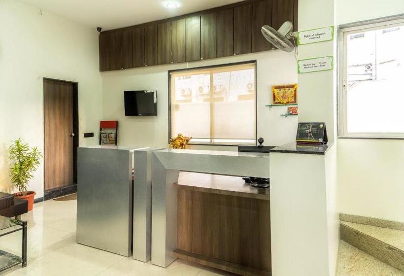 Hotel Treebo Trend Royal Kourt Aurangabad