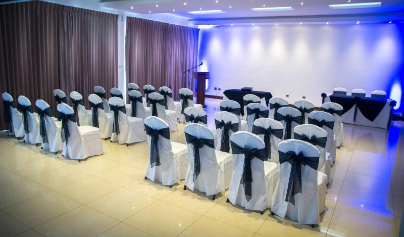 Отель Y Restaurante El Guarco