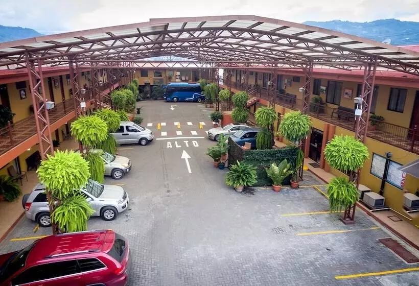 هتل Y Restaurante El Guarco