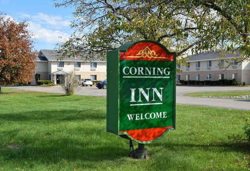 모텔 Corning Inn