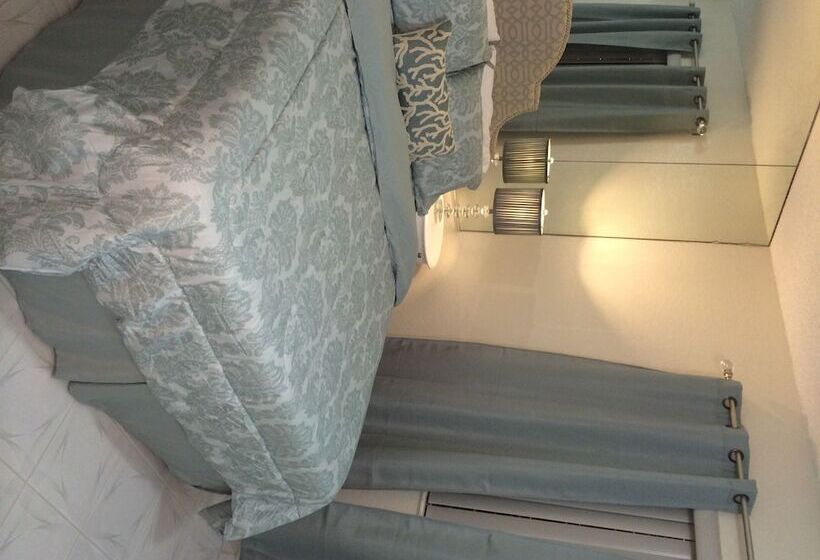 فندق على الطريق Hollywood By The Sea