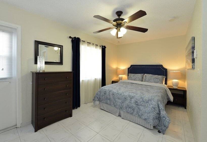 فندق على الطريق Hollywood By The Sea