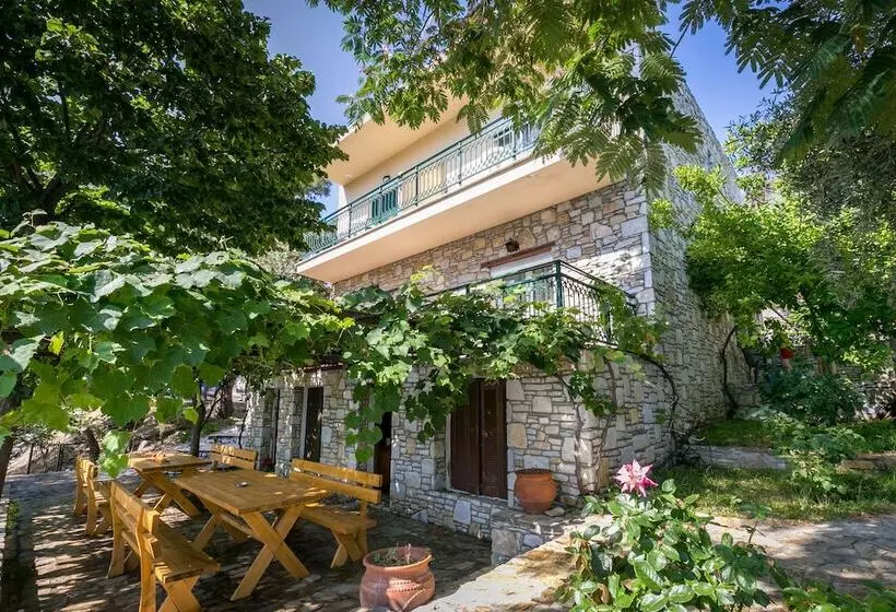 Petra Mare Apartments