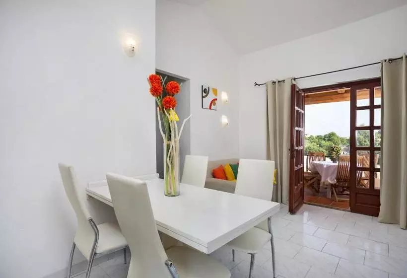 Residence Bougainvillae