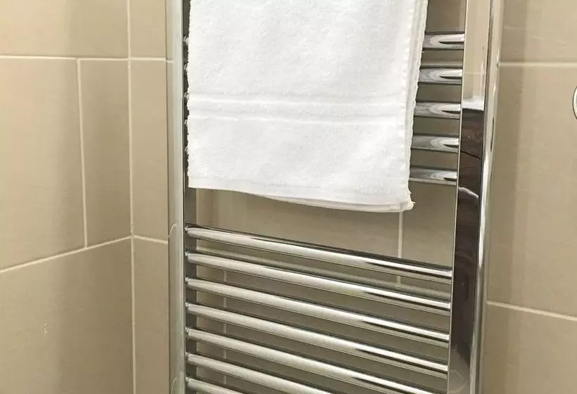 Westminster Studio Apartment