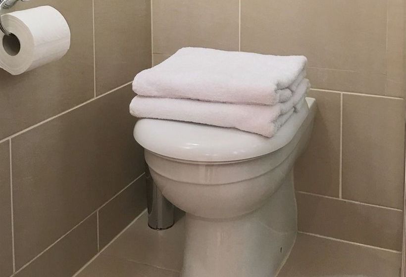 Westminster Studio Apartment