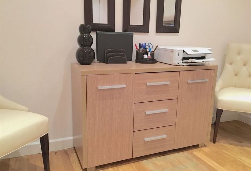 Westminster Studio Apartment