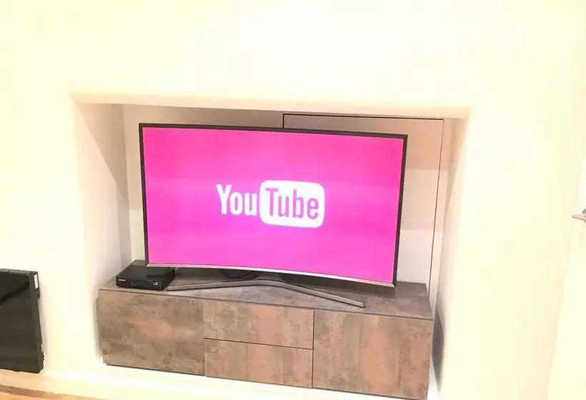 Westminster Studio Apartment