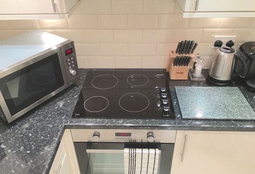 Westminster Studio Apartment