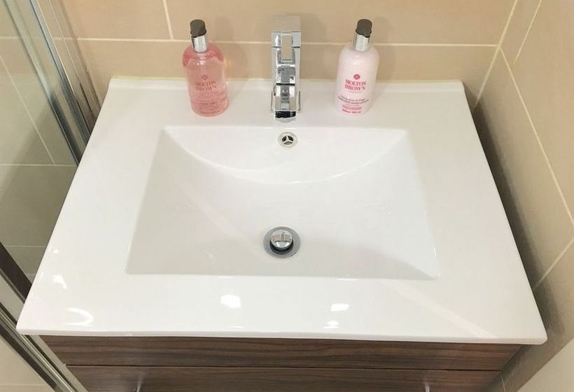 Westminster Studio Apartment