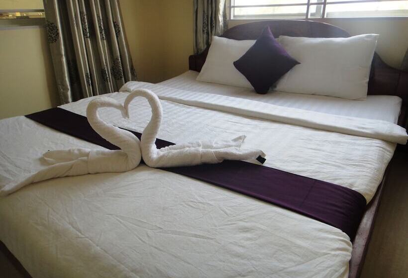 فندق Khemra I Guesthouse