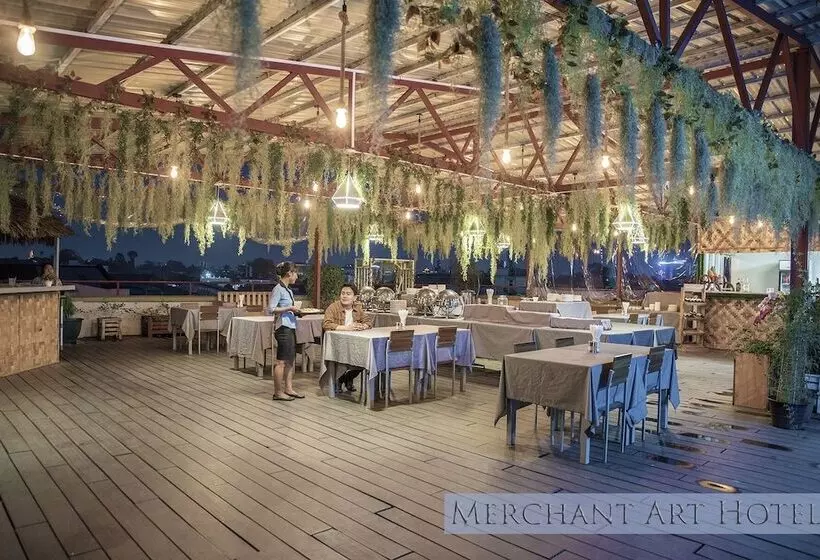 هتل Merchant Art Boutique